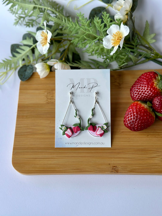 Kelly | Strawberry Fields