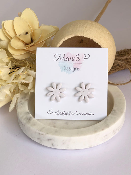 Daisy Stud | Chalk