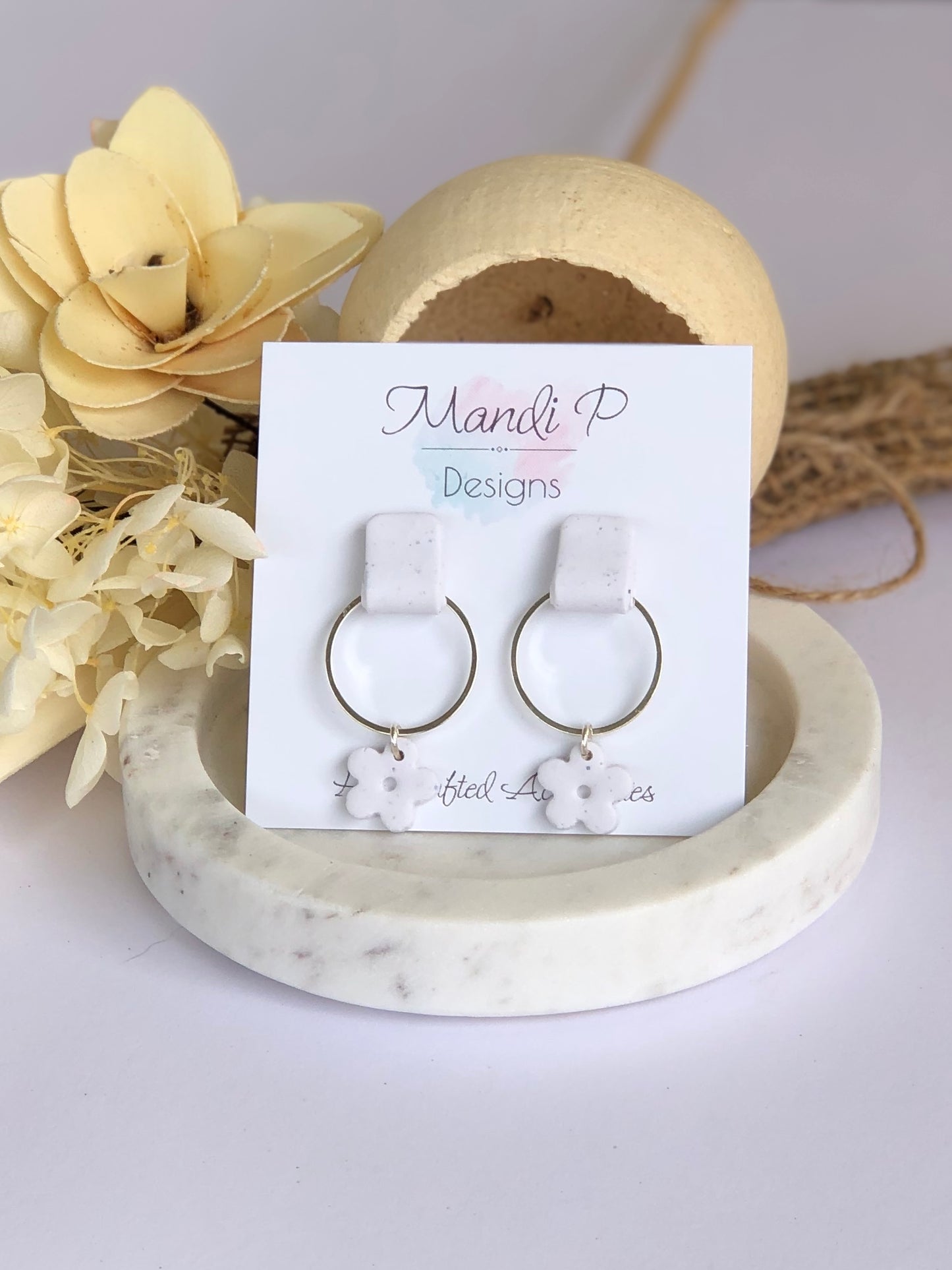 Ava Daisy | Chalk & Silver