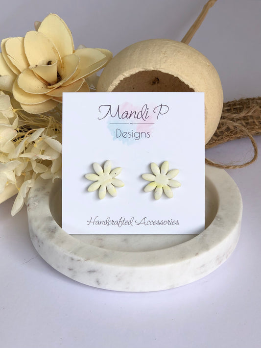 Daisy Stud | Dusty Yellow