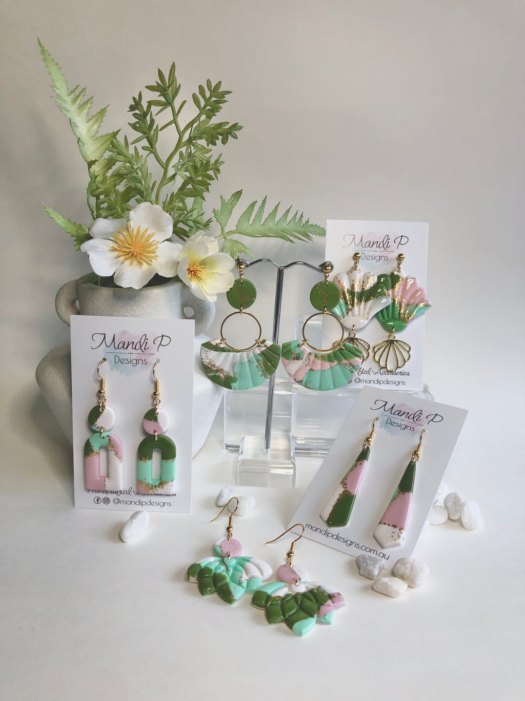 Amber | Pink & Green