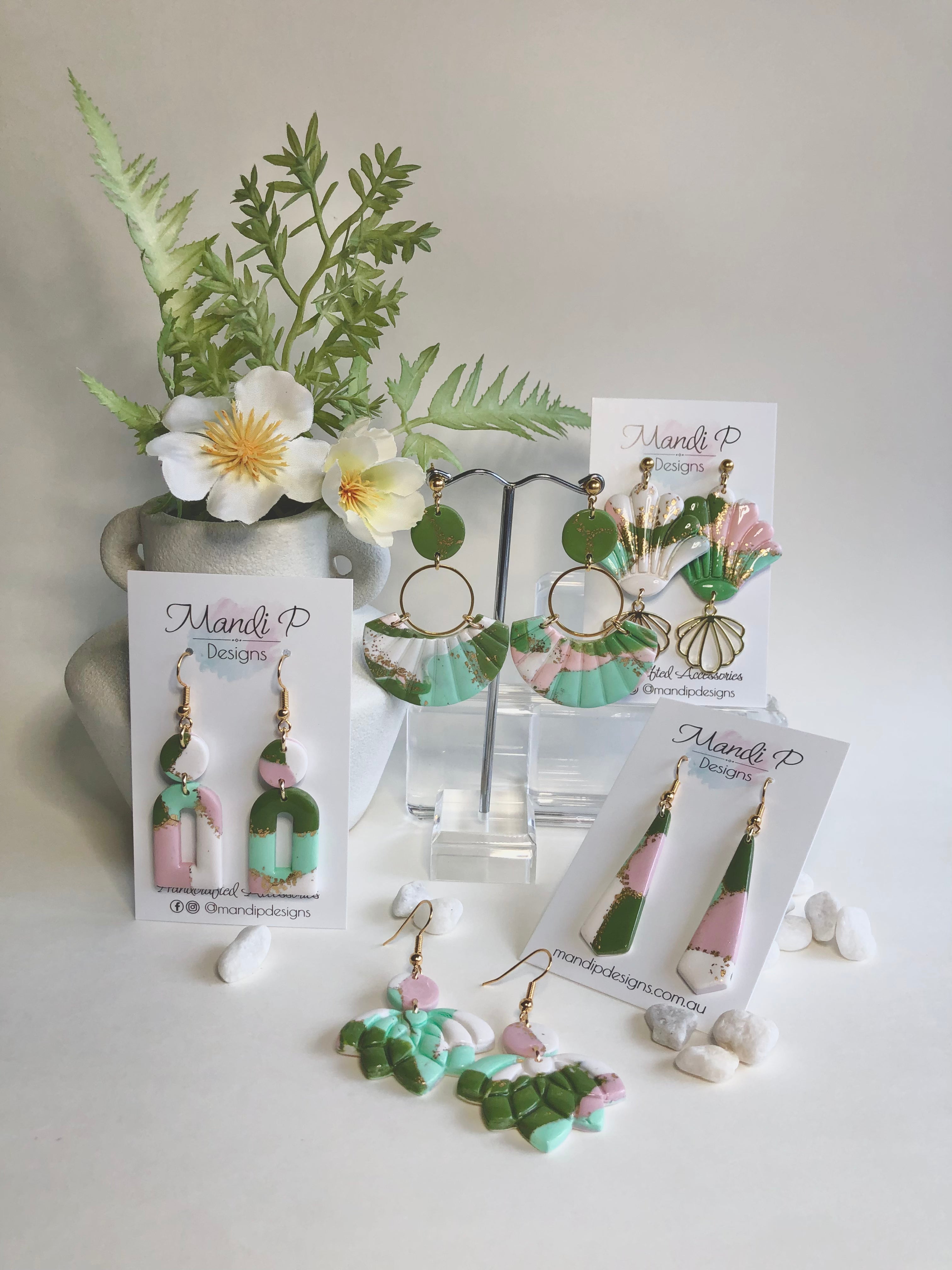 Amber | Pink & Green